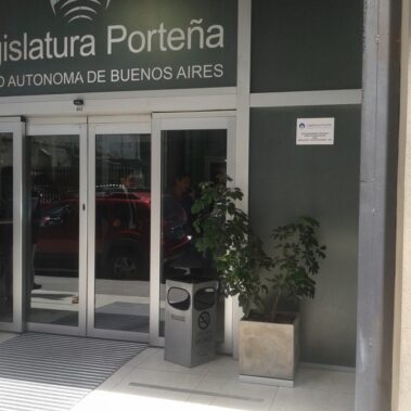 Cerramientos de Aluminio Porta Maceta