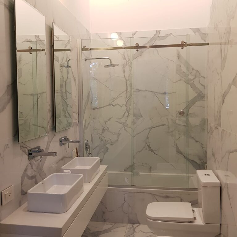 mamparas de aluminio para baño